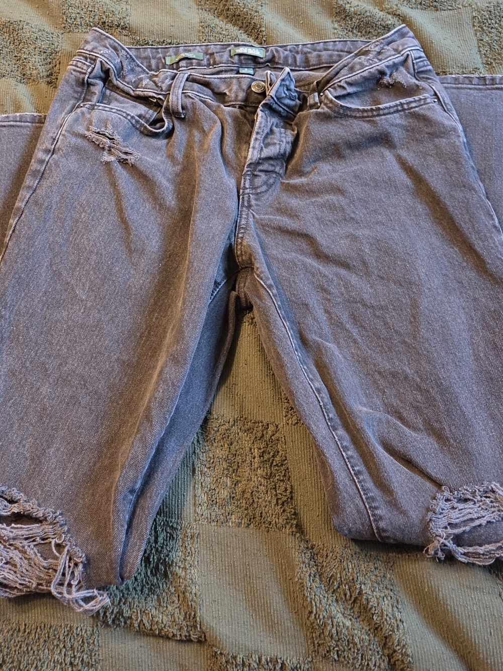 Women’s Distressed Black Jeans